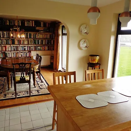 Helensville House * ويستبورت